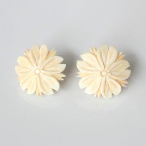 Vintage 1950 Hawaiian Carved Bone Flower Earrings